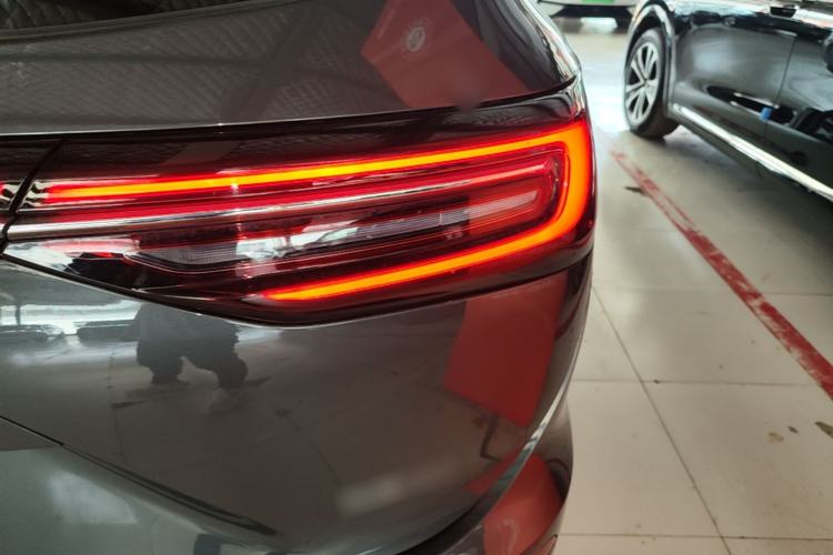 Used Hima AITO M7 2024 1.5T Intelligent Driving Rear-Drive Max Edition 5 Seats Right Rear Taillight