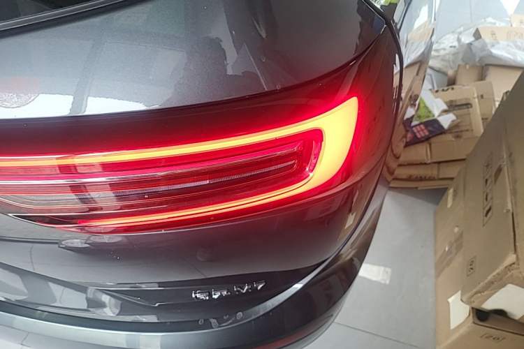Used Hima AITO M7 2024 1.5T Intelligent Driving Rear-Drive Max Edition 5 Seats Right Rear Taillight