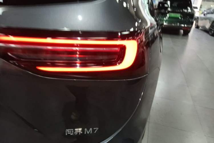 Used Hima AITO M7 2024 1.5T Rear-Drive Plus Version 5 Seats Right Rear Taillight