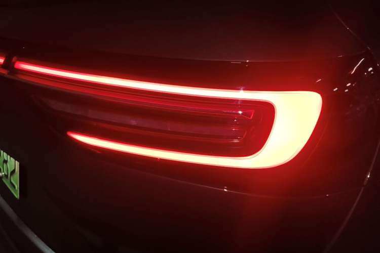 Used Hima AITO M7 2024 1.5T Intelligent Driving 4WD Max Edition 5 Seats Right Rear Taillight