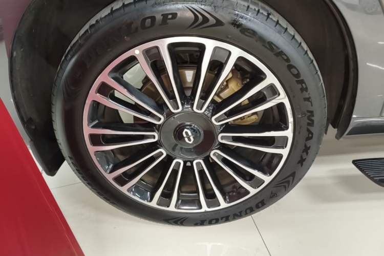 Used Hima AITO M7 2024 1.5T Intelligent Driving Rear-Drive Ultra Version 6 Seats Right Rear Wheel Hub