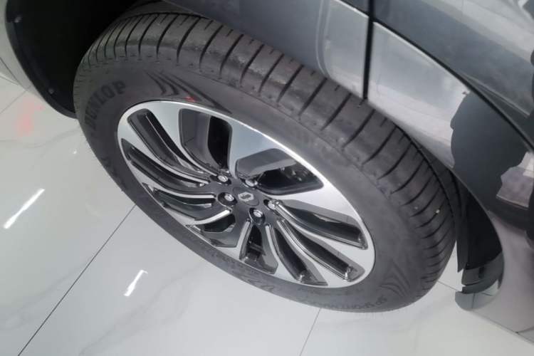 Used Hima AITO M7 2024 1.5T Intelligent Driving 4WD Max Edition 5 Seats Right Rear Wheel Hub