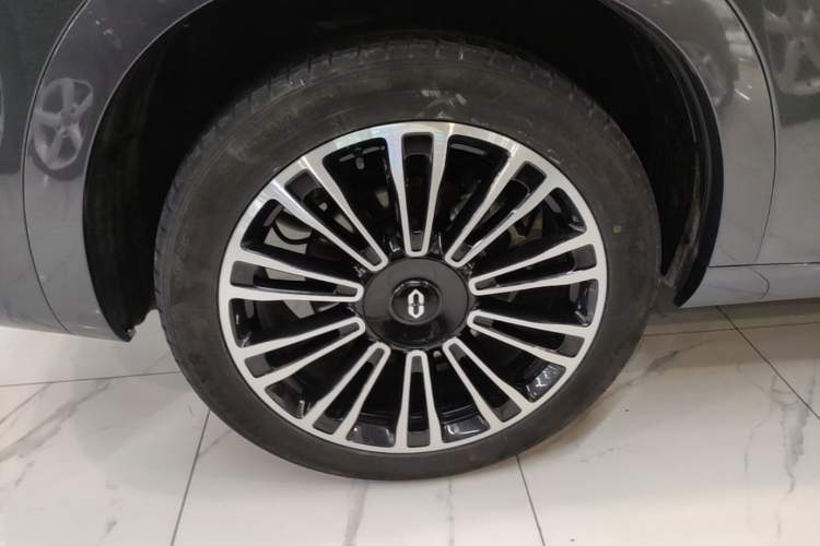 Used Hima AITO M7 2024 1.5T Intelligent Drive 4WD Ultra Version 5 Seats Right Rear Wheel Hub
