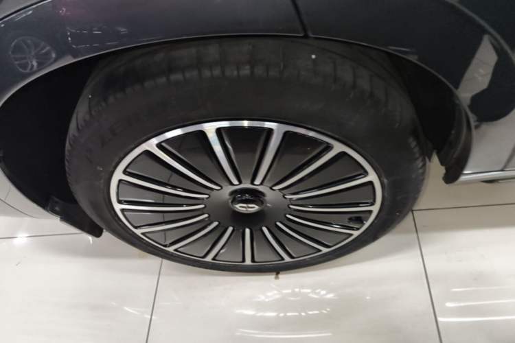 Used Hima AITO M7 2024 1.5T Intelligent Driving 4WD Max Edition 5 Seats Right Rear Wheel Hub