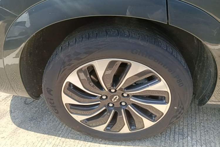 Used Hima AITO M7 2024 1.5T Intelligent Driving 4WD Max Edition 5 Seats Right Rear Wheel Hub