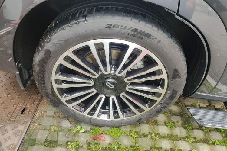 Used Hima AITO M7 2024 1.5T Intelligent Drive 4x4 Max Edition 6 Seats Right Rear Wheel Hub