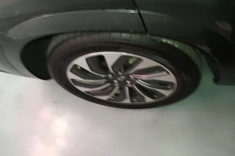 Used Hima AITO M7 2024 1.5T Intelligent Driving 4WD Max Edition 5 Seats Right Rear Wheel Hub