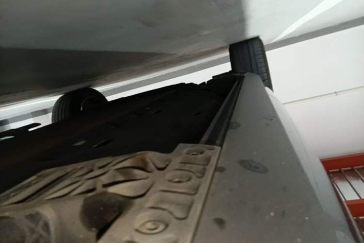 Used Hima AITO M7 2024 1.5T Rear-Drive Plus Version 5 Seats Right Side Sill