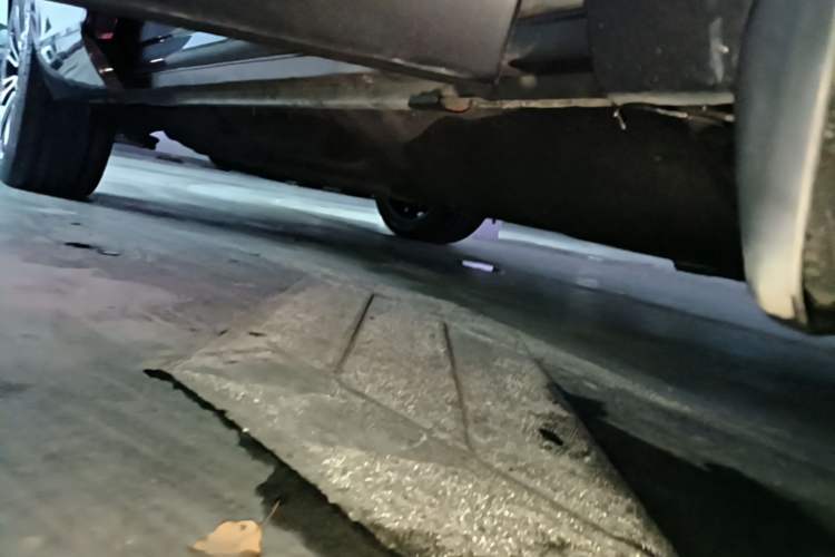Used Hima AITO M7 2024 1.5T Rear-Drive Plus Version 5 Seats Right Side Sill