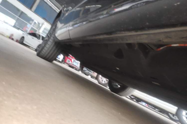 Used Hima AITO M7 2024 1.5T Rear-Drive Plus Version 5 Seats Right Side Sill