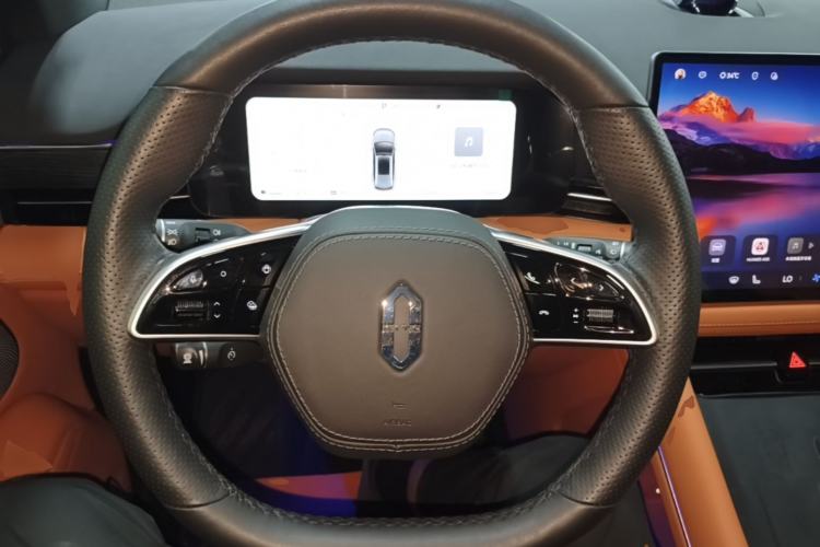 Used Hima AITO M7 2024 1.5T Intelligent Driving Rear-Drive Ultra Version 6 Seats Steering Wheel