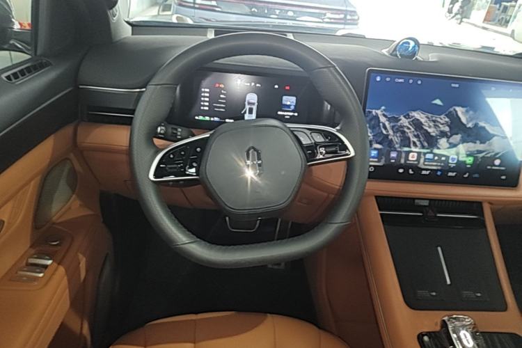 Used Hima AITO M7 2024 1.5T Intelligent Drive 4WD Ultra Version 5 Seats Steering Wheel