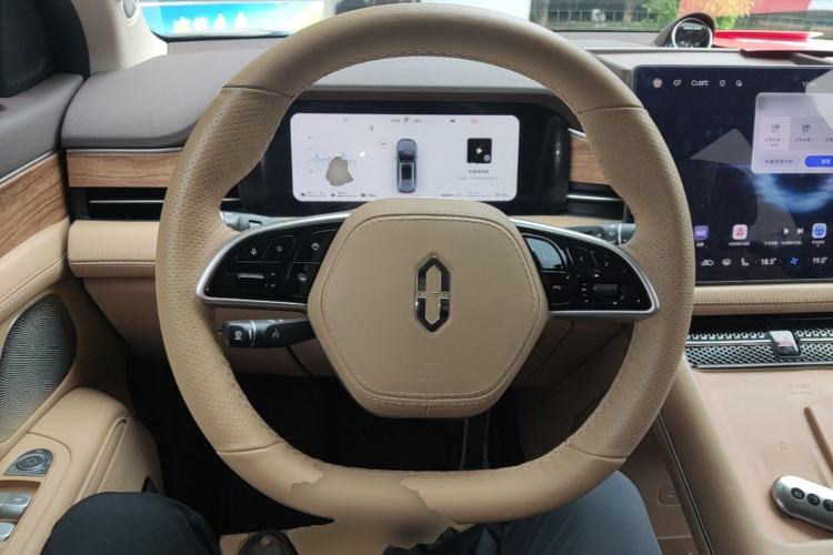 Used Hima AITO M7 2024 1.5T Intelligent Driving Rear-Drive Pro Version 5 Seats Steering Wheel