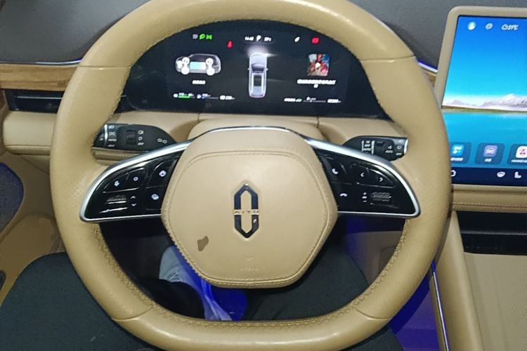 Used Hima AITO M7 2024 1.5T Intelligent Driving 4WD Max Edition 5 Seats Steering Wheel