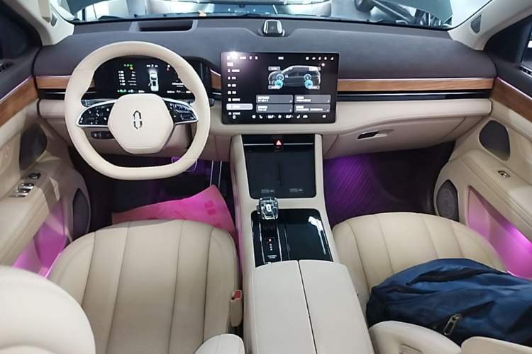 Used Hima AITO M7 2024 1.5T Intelligent Driving Rear-Drive Max Edition 5 Seats Center Console