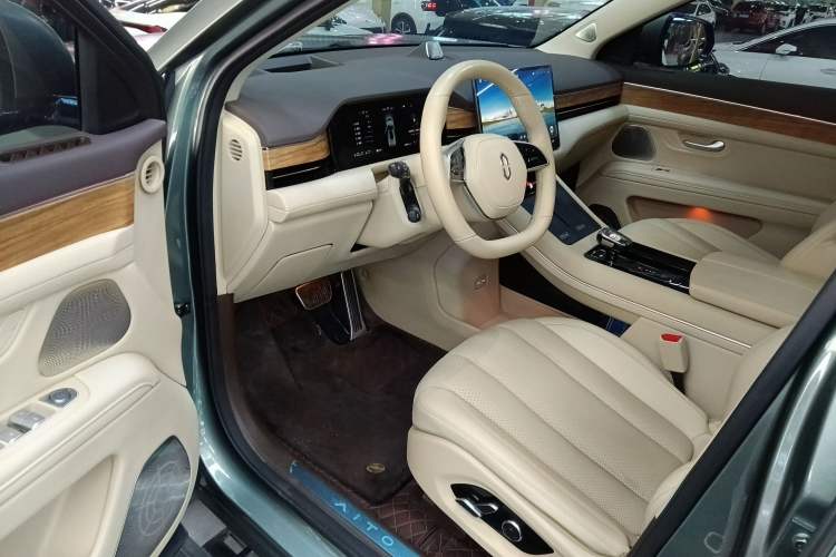 Used Hima AITO M7 2024 1.5T Intelligent Driving 4WD Max Edition 5 Seats Driver Seat