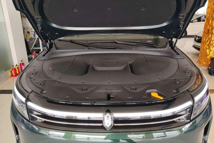Used Hima AITO M7 2024 1.5T Intelligent Drive Rear-Drive Ultra Version 5 Seats Engine Bay