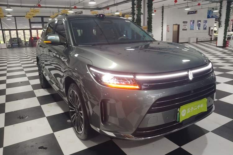 Used Hima AITO M7 2024 1.5T Intelligent Driving 4WD Max Edition 5 Seats Front Right 45 Deg