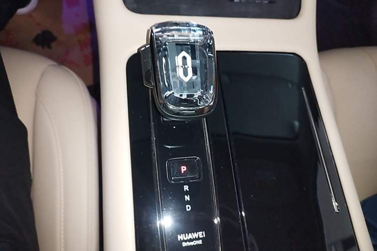 Used Hima AITO M7 2024 1.5T Intelligent Driving Rear-Drive Max Edition 5 Seats Gear Lever