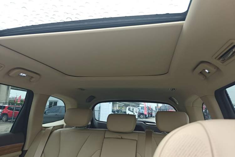 Used Hima AITO M7 2024 1.5T Rear-Drive Plus Version 5 Seats Headliner