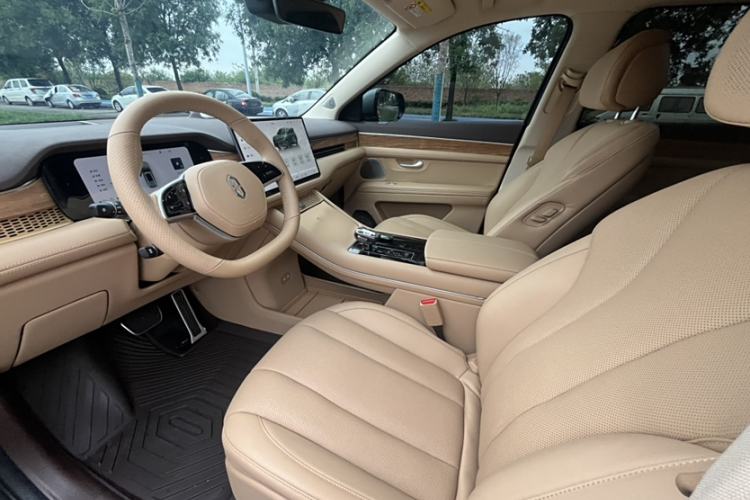 Used Hima AITO M7 2024 1.5T Rear-Drive Plus Version 5 Seats Interior 4