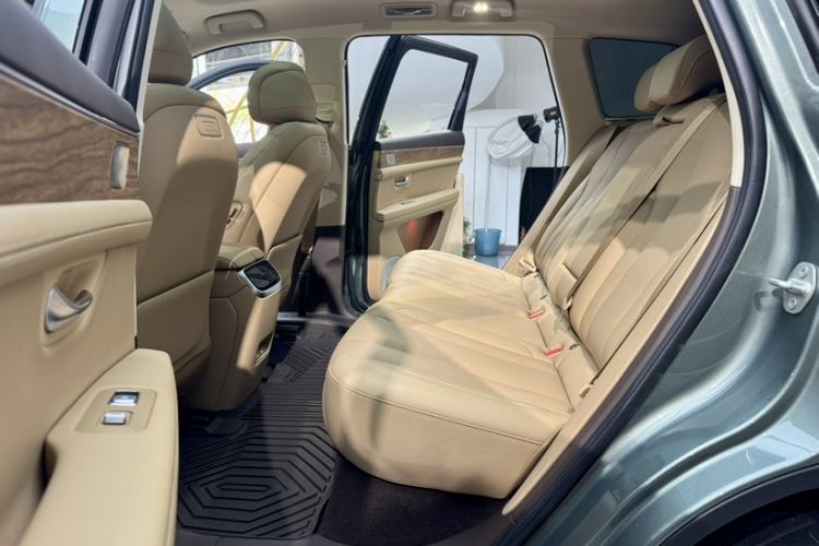Used Hima AITO M7 2024 1.5T Rear-Drive Plus Version 5 Seats Interior 7