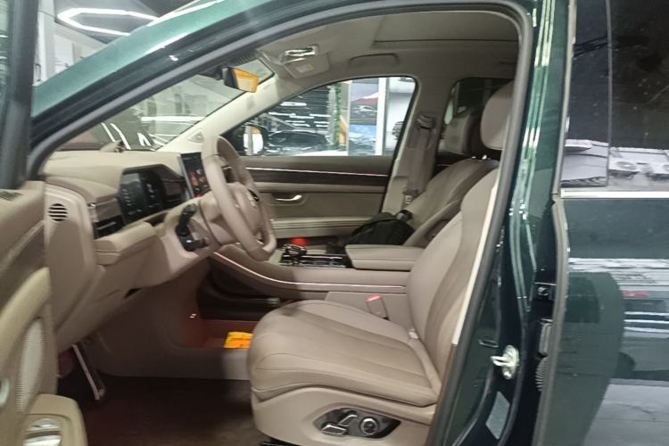 Used Hima AITO M7 2024 1.5T Intelligent Drive 4WD Ultra Version 5 Seats Left Front Seat