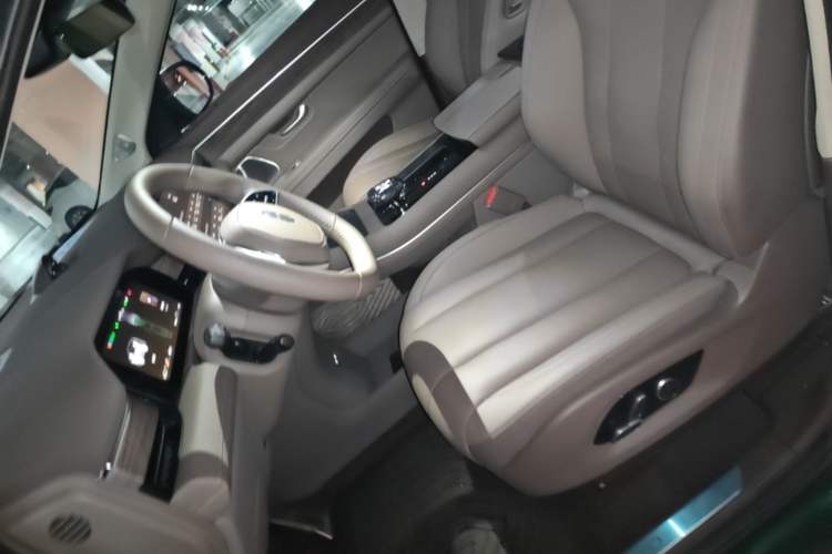 Used Hima AITO M7 2024 1.5T Intelligent Drive 4WD Ultra Version 5 Seats Left Front Seat