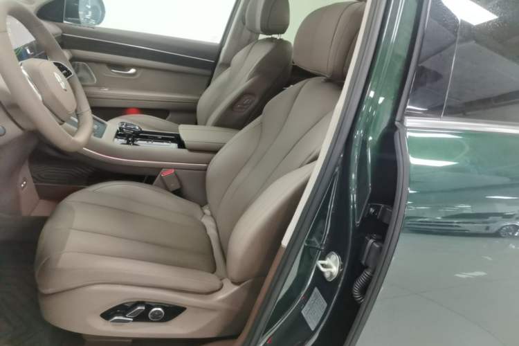 Used Hima AITO M7 2024 1.5T Intelligent Drive Rear-Drive Ultra Version 5 Seats Left Front Seat