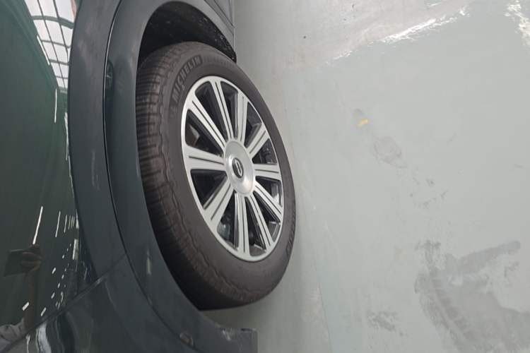 Used Hima AITO M7 2024 1.5T Intelligent Driving Rear-Drive Ultra Version 6 Seats Left Front Wheel Hub