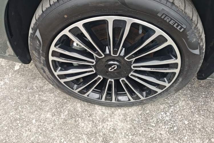 Used Hima AITO M7 2024 1.5T Intelligent Driving Rear-Drive Max Edition 5 Seats Left Front Wheel Hub