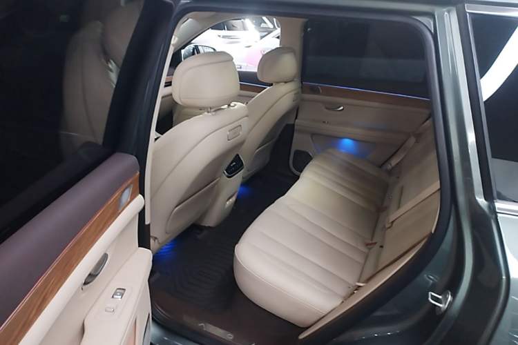 Used Hima AITO M7 2024 1.5T Intelligent Driving Rear-Drive Max Edition 5 Seats Left Rear Seat