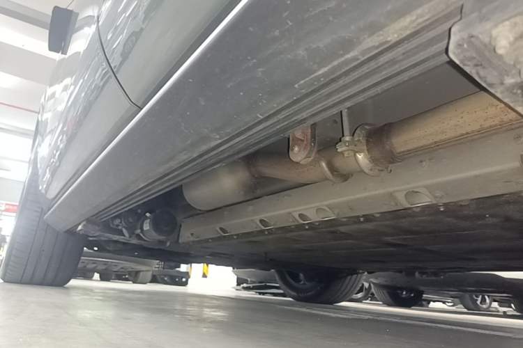 Used Hima AITO M7 2024 1.5T Rear-Drive Plus Version 5 Seats Left Side Sill