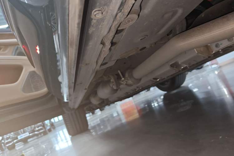 Used Hima AITO M7 2024 1.5T Rear-Drive Plus Version 5 Seats Left Side Sill