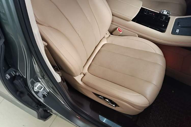 Used Hima AITO M7 2024 1.5T Rear-Drive Plus Version 5 Seats Right Front Seat