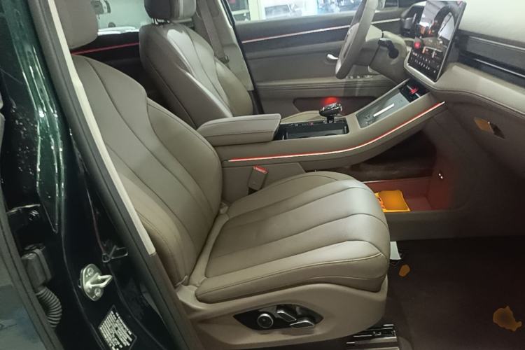 Used Hima AITO M7 2024 1.5T Intelligent Drive 4WD Ultra Version 5 Seats Right Front Seat