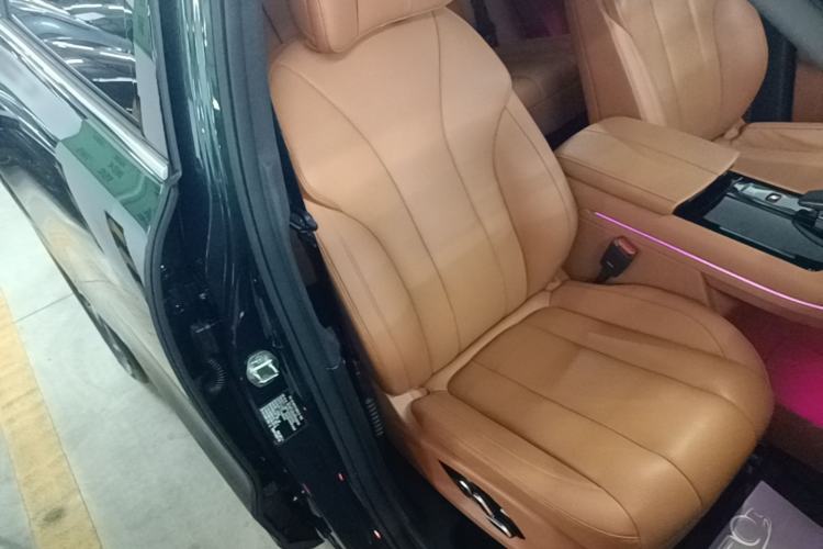 Used Hima AITO M7 2024 1.5T Intelligent Driving Rear-Drive Pro Version 5 Seats Right Front Seat