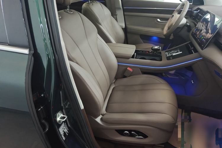 Used Hima AITO M7 2024 1.5T Intelligent Drive Rear-Drive Ultra Version 5 Seats Right Front Seat
