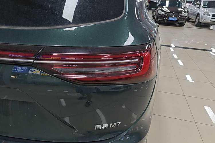Used Hima AITO M7 2024 1.5T Intelligent Drive Rear-Drive Ultra Version 5 Seats Right Rear Taillight