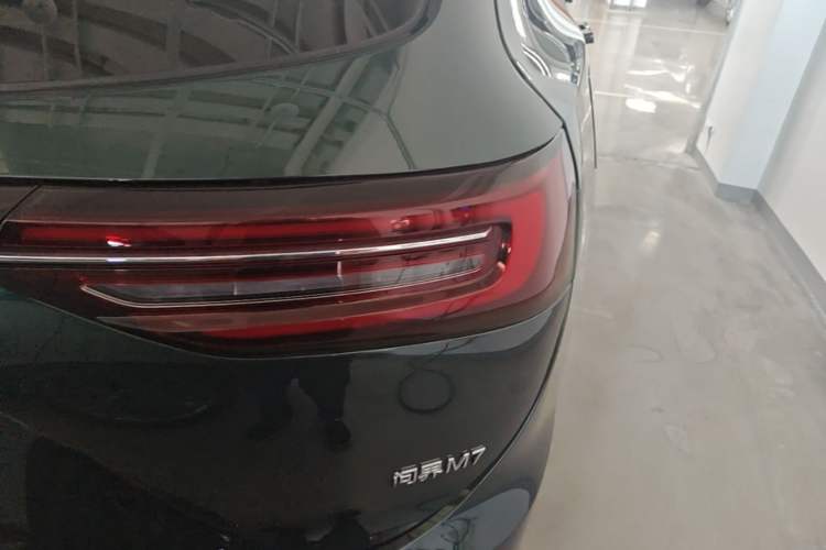 Used Hima AITO M7 2024 1.5T Intelligent Drive Rear-Drive Ultra Version 5 Seats Right Rear Taillight