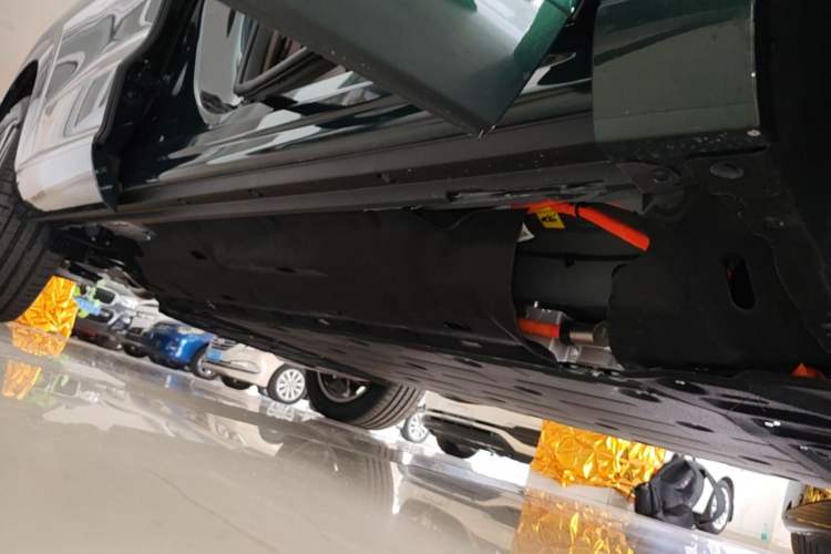 Used Hima AITO M7 2024 1.5T Intelligent Drive Rear-Drive Ultra Version 5 Seats Right Side Sill
