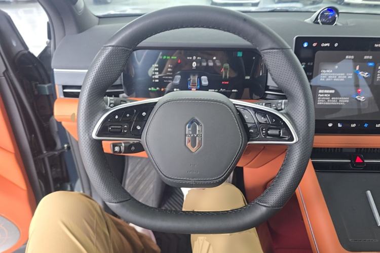 Used Hima AITO M7 2024 1.5T Intelligent Driving Rear-Drive Ultra Version 6 Seats Steering Wheel