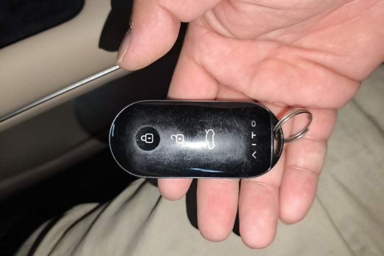 Used Hima AITO M7 2024 1.5T Rear-Drive Plus Version 5 Seats Vehicle Key