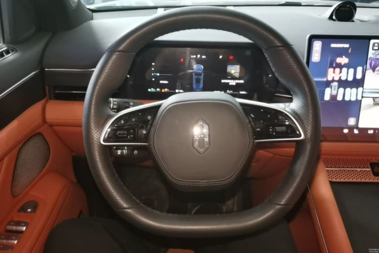 Used Hima AITO M7 2024 1.5T Intelligent Drive 4WD Ultra Version 5 Seats Steering Wheel
