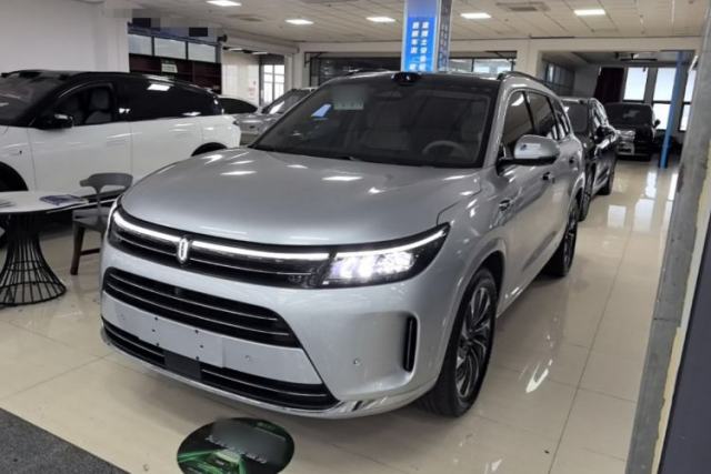 Ojetý Hima AITO M7 2024 1.5T Intelligent Drive 4x4 Max Edition 6 Seats