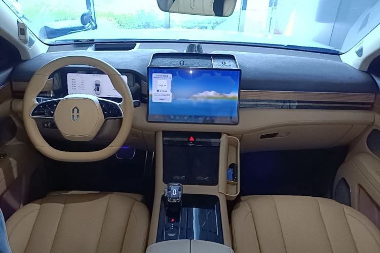 Used Hima AITO M7 2024 1.5T Intelligent Driving Rear-Drive Max Edition 5 Seats Center Console