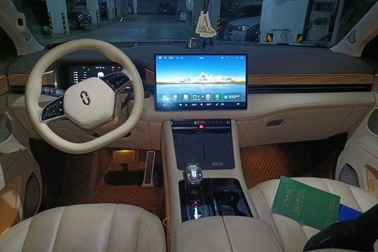 Used Hima AITO M7 2024 1.5T Intelligent Driving 4WD Max Edition 5 Seats Center Console