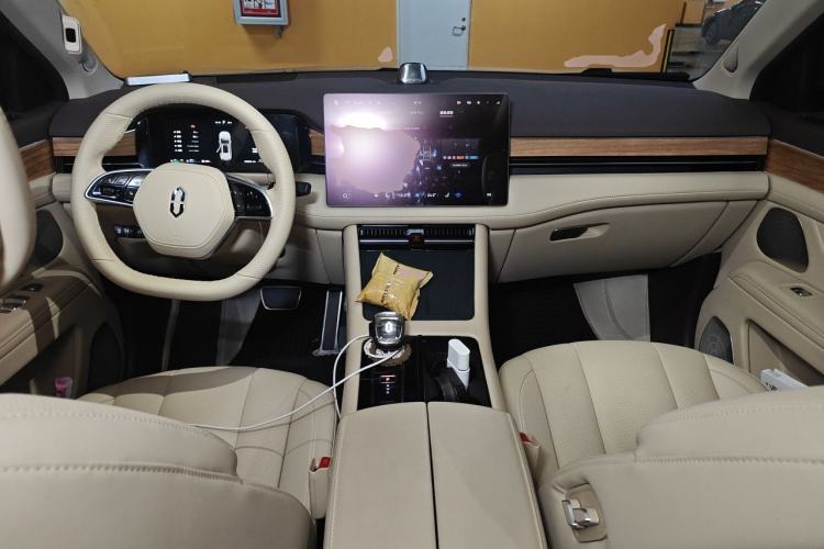 Used Hima AITO M7 2024 1.5T Intelligent Driving 4WD Max Edition 5 Seats Center Console