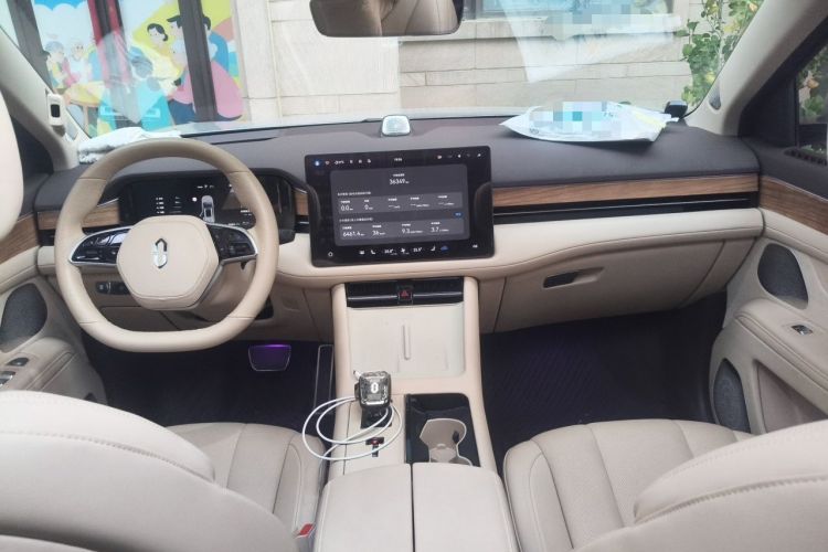 Used Hima AITO M7 2024 1.5T Intelligent Drive 4x4 Max Edition 6 Seats Center Console