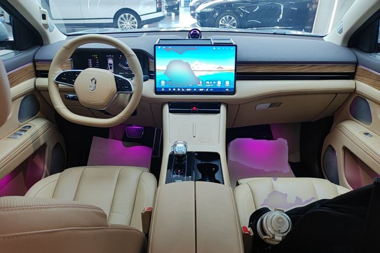 Used Hima AITO M7 2024 1.5T Intelligent Driving Rear-Drive Pro Version 5 Seats Center Console
